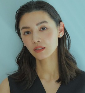 申真衣